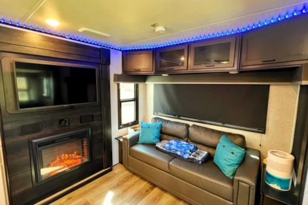 Luxury Glamping Near Idaho Event Center In Nampa Apartment Exterior photo